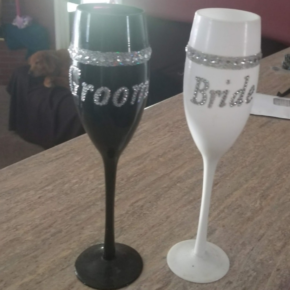 Bride and Groom Champagne Flutes